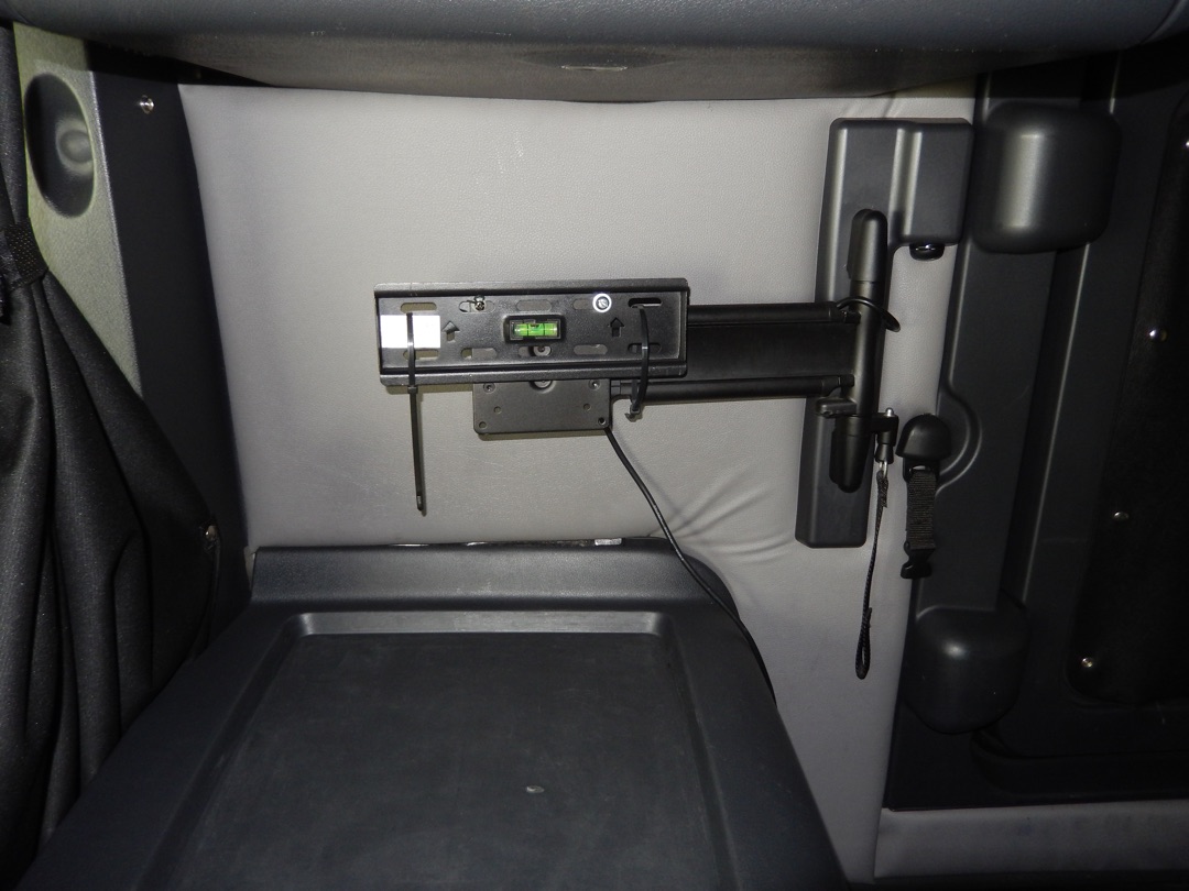 2019 FREIGHTLINER CASCADIA - Image 28